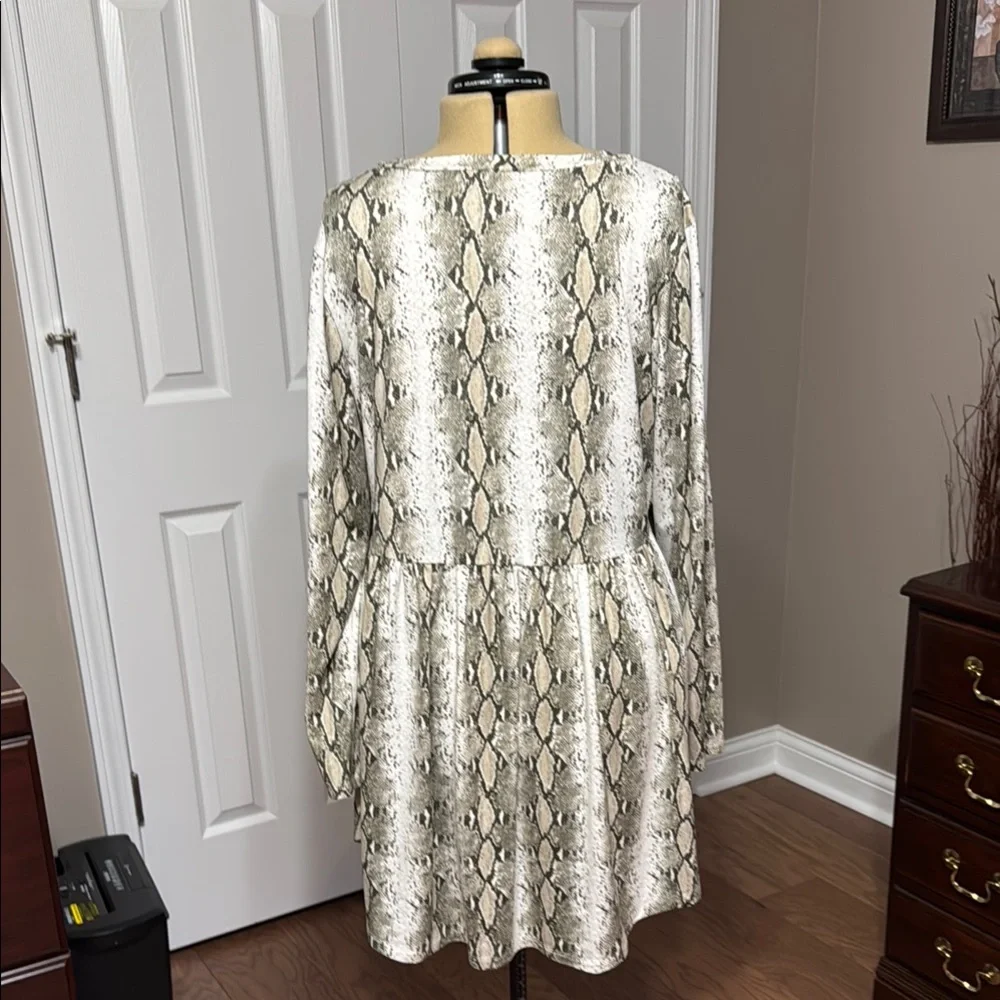Snakeskin Print Long Sleeve Dress - Picture 3 of 3